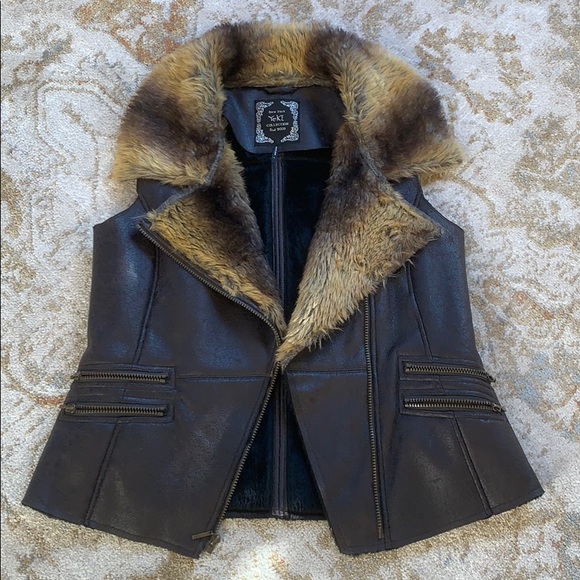 Yoki Fun Faux Fur Vest - Size Large - Picture 2 of 14